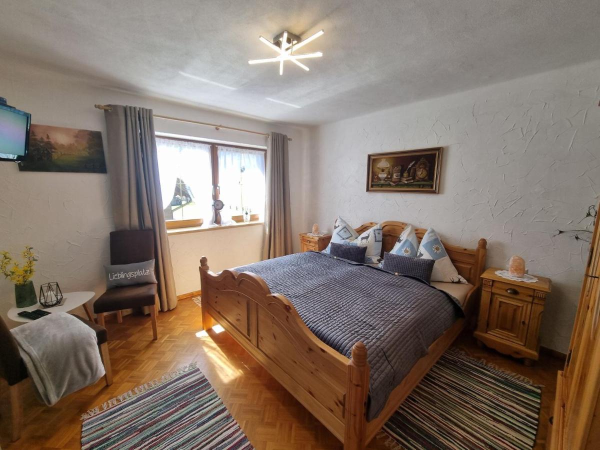 Large Detached Holiday Home In Muhr Екстер'єр фото