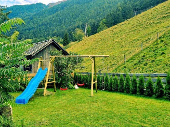 Large Detached Holiday Home In Muhr Екстер'єр фото
