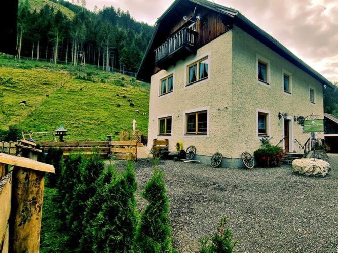 Large Detached Holiday Home In Muhr Екстер'єр фото